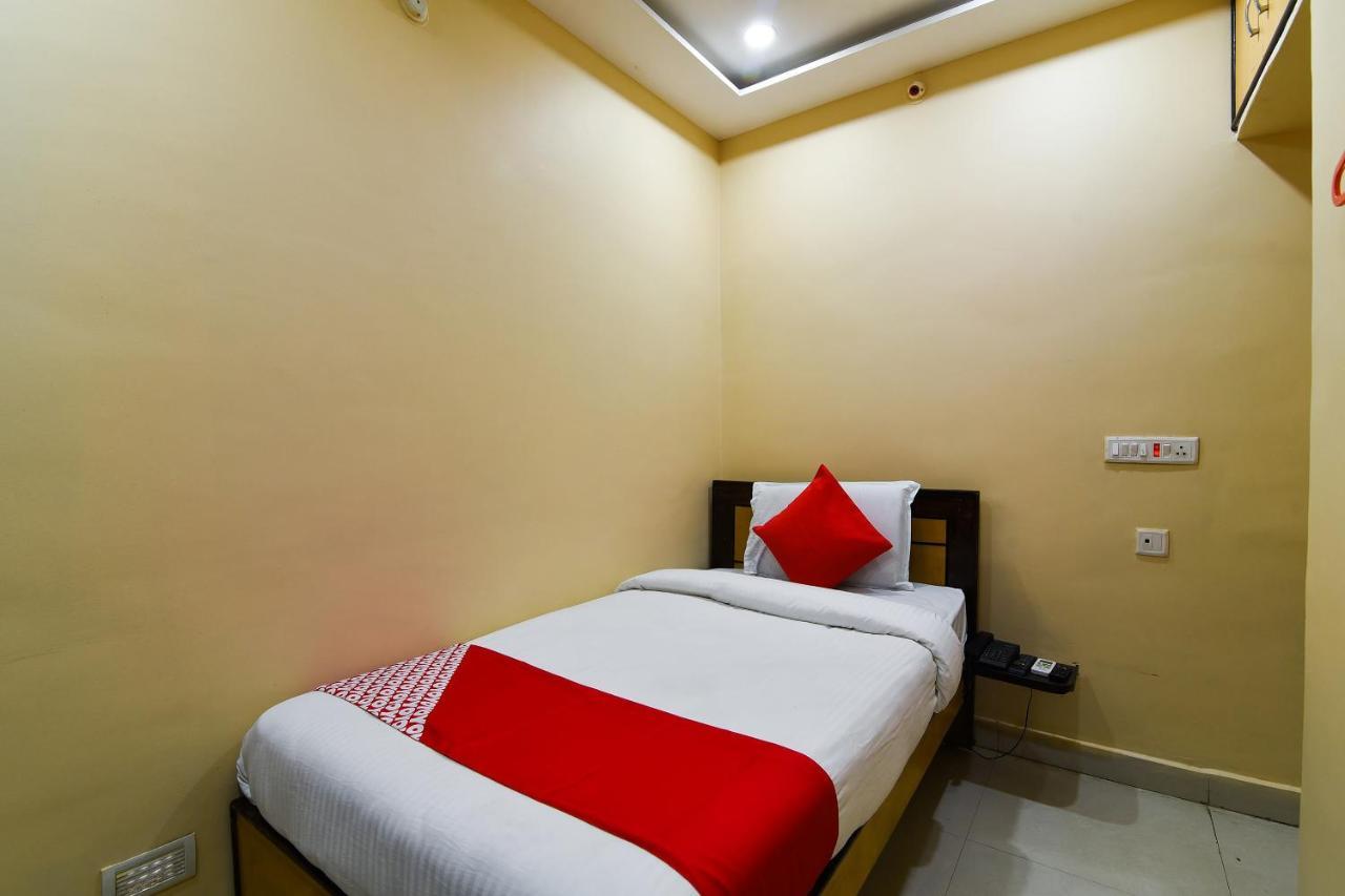 Ramesh Residency Hotel Anantapur Zewnętrze zdjęcie